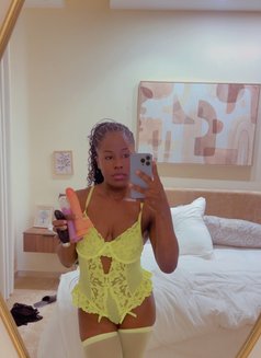 Michelle independent escort - escort in Jeddah Photo 10 of 10