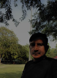 Rimmu - Male companion in New Delhi Photo 1 of 2