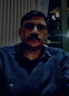 Rimmu - Male companion in New Delhi Photo 2 of 2