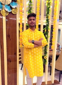 Rimon - Male escort in Kolkata Photo 1 of 3