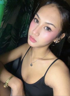 Rin Allison - Acompañantes transexual in Manila Photo 4 of 9