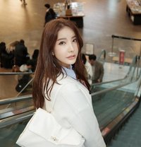 Rin - escort in Seoul