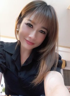 Rin - puta in Gurgaon Photo 1 of 6