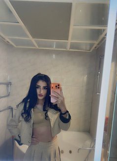 π¦π² NARA 20 π§π»ββοΈ - Transsexual escort in Jeddah Photo 2 of 5