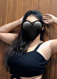 Rina cam and real meet - escort in Gurgaon Photo 11 of 13