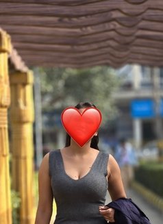 Rina cam and real meet - escort in New Delhi Photo 3 of 8