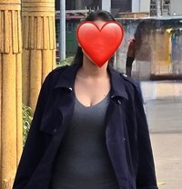 Rina cam and real meet - escort in Gurgaon