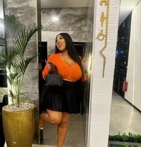 Rina - masseuse in Accra