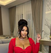 Rina - masseuse in Accra