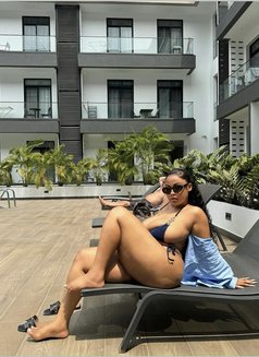 Rina - masseuse in Accra Photo 10 of 11