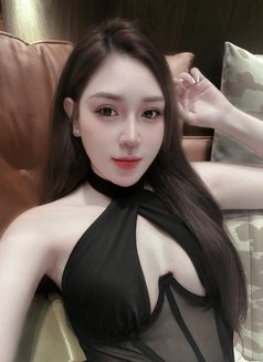 Rina - dominatrix in Abu Dhabi Photo 2 of 3