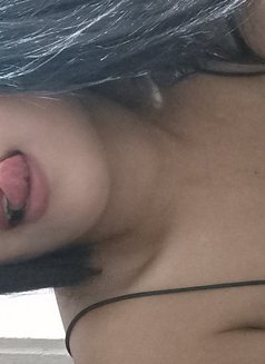 Rina - adult performer in Makati City Photo 9 of 9