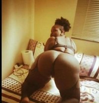 Rina - escort in Malindi