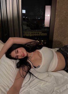 Rina - escort in Tokyo Photo 7 of 9