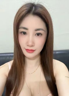 Rina - escort in Bangkok Photo 2 of 4