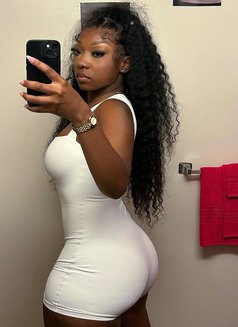 Rina, Young and Bold - puta in Kathmandu Photo 1 of 6