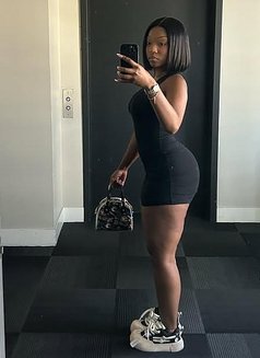 Rina, Young and Bold - puta in Kathmandu Photo 5 of 6