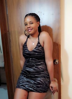 Rinah - escort in Mumbai Photo 1 of 4