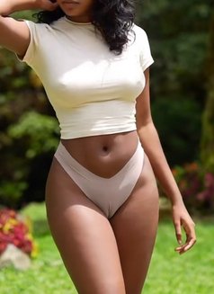 Rinah - escort in Entebbe Photo 2 of 2