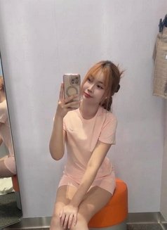 Rinda - escort in Bangkok Photo 4 of 6