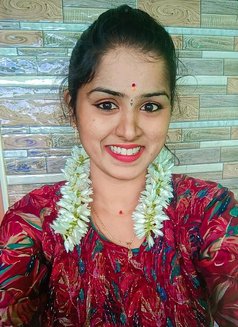 Rinkal Female Escort in Hyderabad - escort in Hyderabad Photo 1 of 14