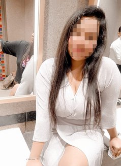 Rinku Sharma - puta in Bangalore Photo 1 of 5