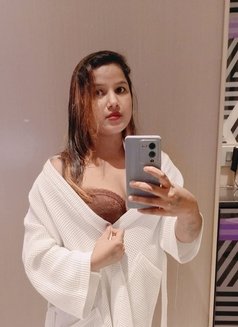 Rinky Cam Session and Real Meet - escort in Mumbai Photo 2 of 17
