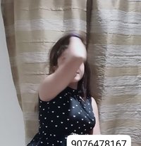Rinky cam session - escort in Bangalore Photo 2 of 9
