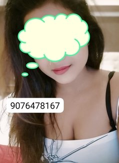 Rinky cam session - escort in Bangalore Photo 3 of 9