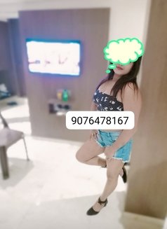 Rinky cam session - escort in Bangalore Photo 8 of 9