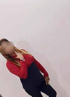 Rinky Cam Session - escort in Chennai Photo 3 of 19