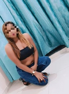 Rinky Cam Session - escort in Chennai Photo 16 of 19