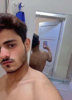 Rio - Acompañantes masculino in New Delhi Photo 2 of 4