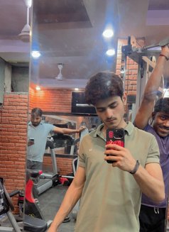 Rio - Acompañantes masculino in New Delhi Photo 3 of 4