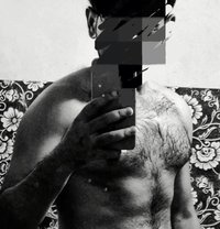 Rio - Acompañantes masculino in Kolkata