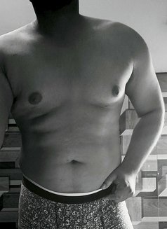 Rio Therapist - Acompañantes masculino in Gurgaon Photo 1 of 11