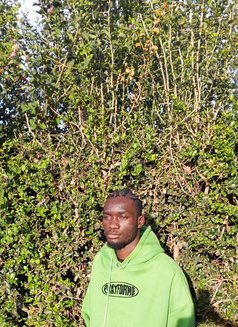 Riqqq - Male escort in Nairobi Photo 3 of 4