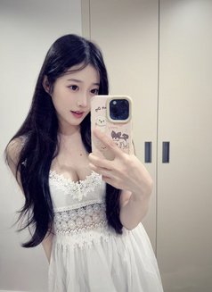 Riri - escort in Guangzhou Photo 5 of 5