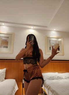 Riri available now! - escort in Hong Kong Photo 1 of 7