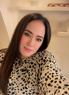 Riri - Acompañante in Doha Photo 9 of 9