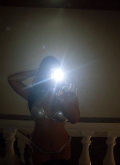 Riri - escort in Manila Photo 7 of 9