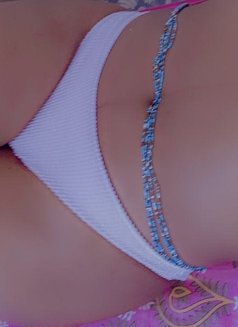 Riri - escort in Dubai Photo 1 of 8