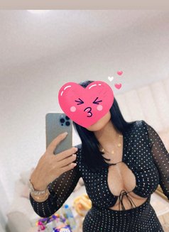 Riri Saeed - escort in Riyadh Photo 3 of 15
