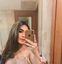 riri - escort in Singapore