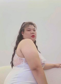 Risa - escort in Dammam Photo 3 of 6