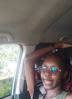 Risa - puta in Nairobi Photo 3 of 4