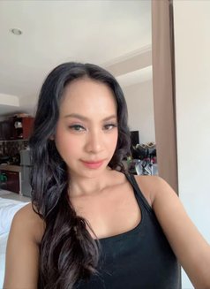Risa - escort in Bali Photo 5 of 6