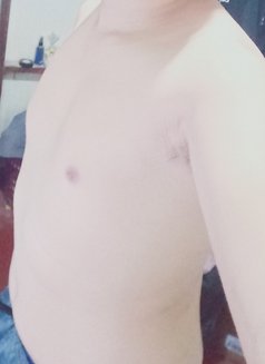 Rise - Male escort in Manila Photo 1 of 1