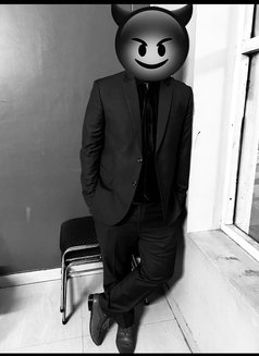 Rishab - Male escort in New Delhi Photo 1 of 2