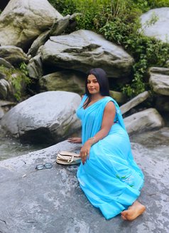 Risharoy (only cam session available) - Transsexual escort in New Delhi Photo 26 of 27